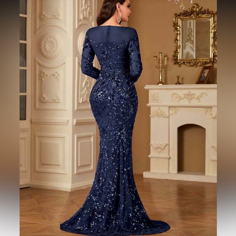 Elegant Blue Long Sleeve Sequin Evening Gown - Picture 6 of 7